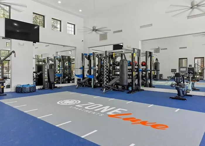 Apartment Cozysuites By The Stadium With Pool 24