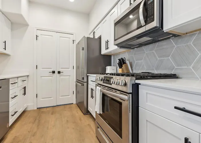 Apartment Cozysuites By The Stadium With Pool 24 Glendale